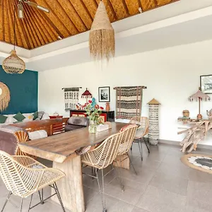 villa-ganesh-bungalows-bali.hotelsseminyak.net/